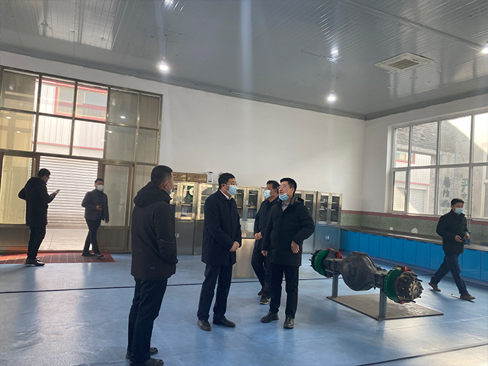 2022年2月12日縣政府縣委書記蒞臨我公司指導(dǎo)工作(圖1) 2022年2月12日縣政府縣委書記蒞臨我公司指導(dǎo)工作(圖1)
